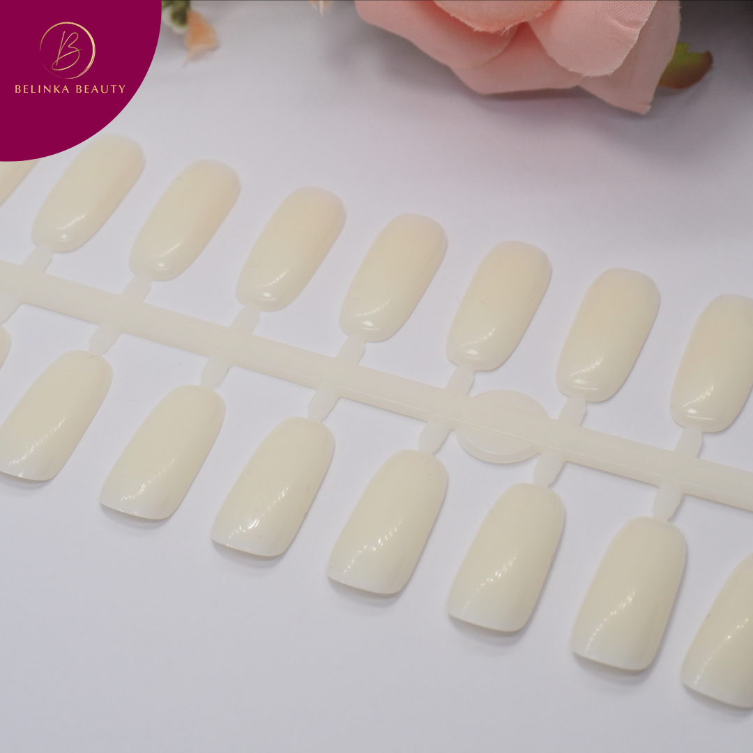 Nagelspitzen oval milchig